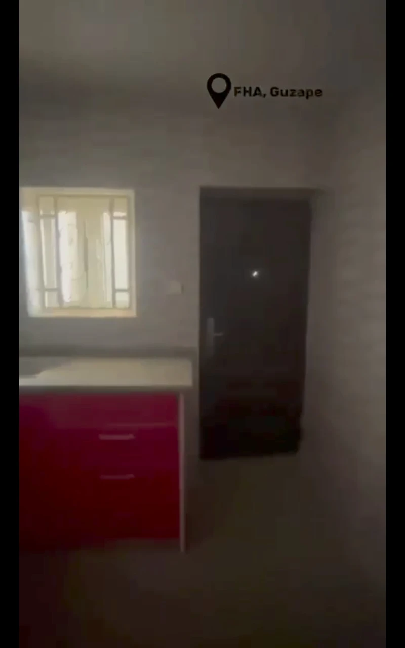 3 Bedroom Flat for Sale in FHA, Guzappe, FCT - Image 2