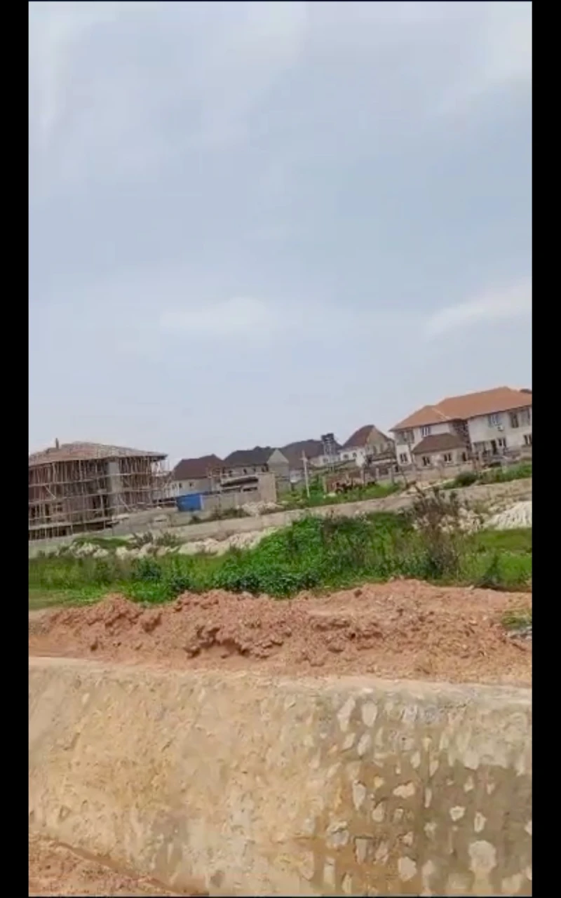 Land for Sale in Life camp/gwarinpa, FCT - Image 5