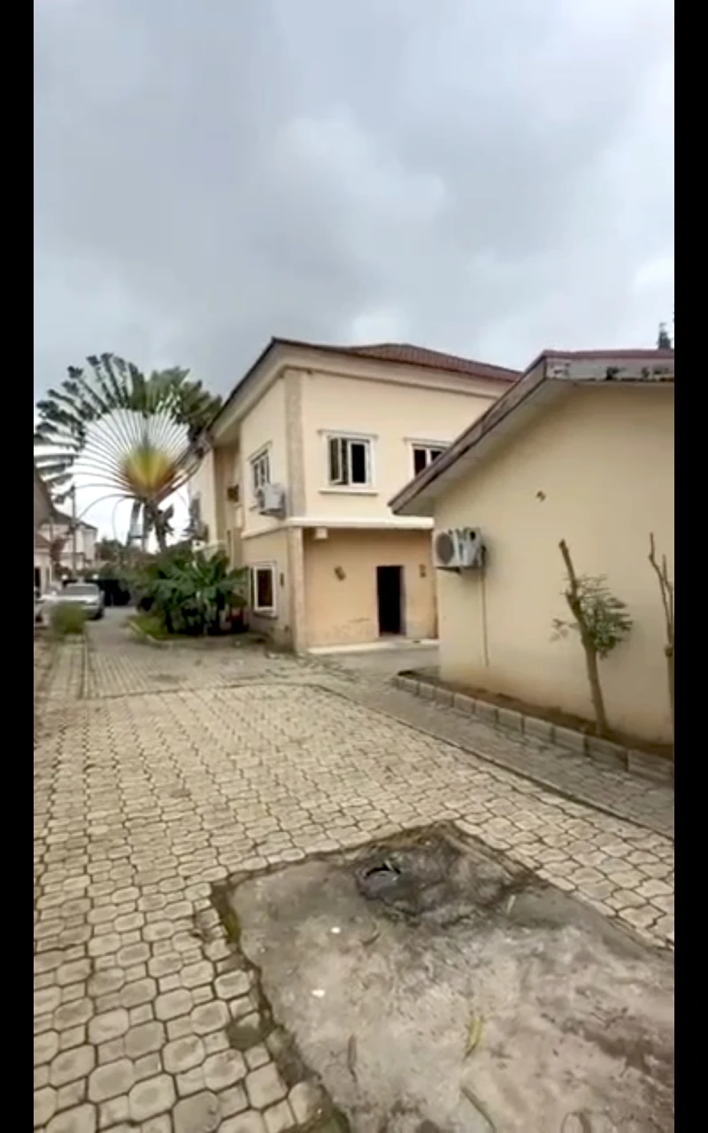 Duplex for Sale in 1st Avenue, Gwarinpa, FCT - Image 1