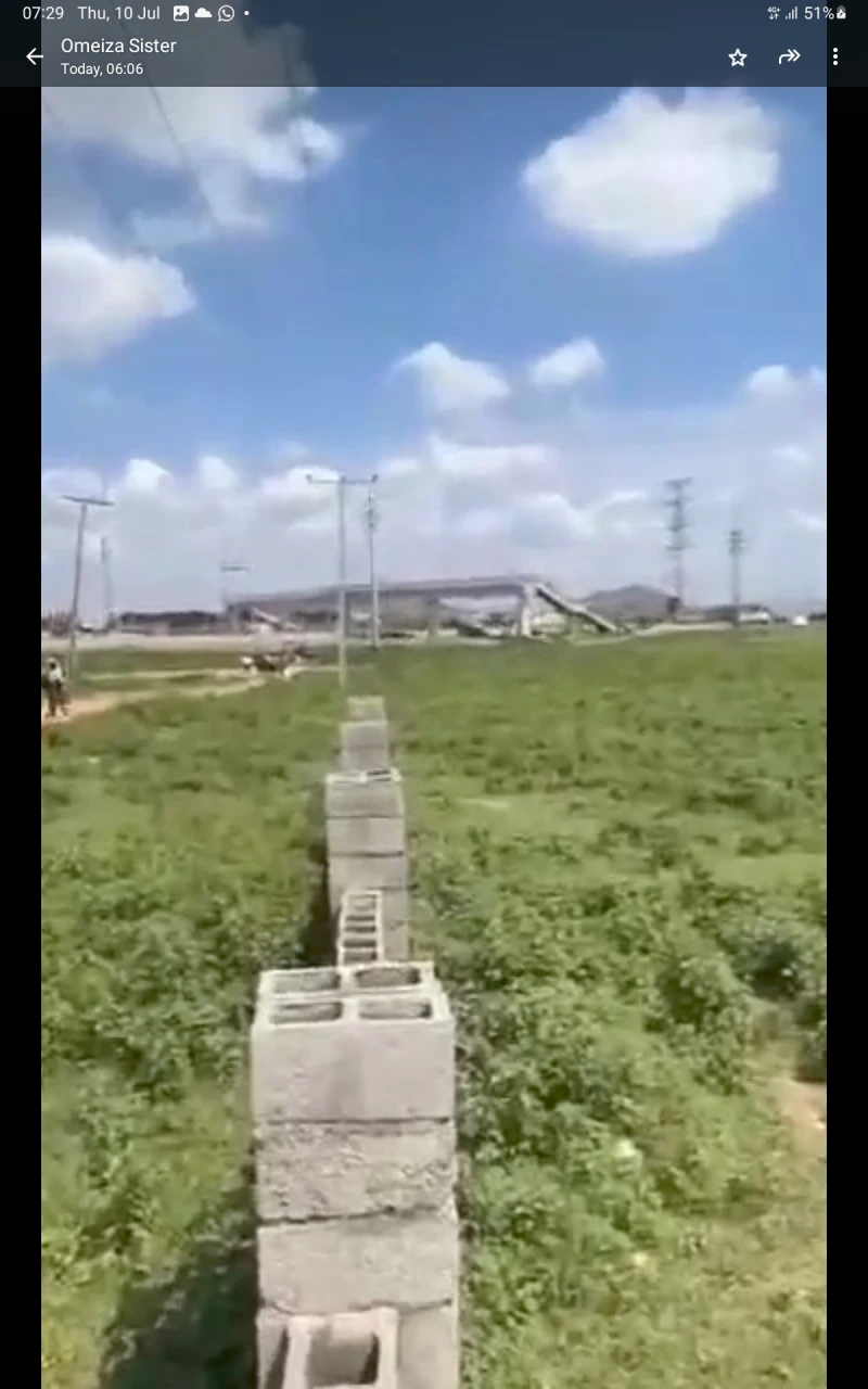 Land for Sale in Airport Road, beside Aco Pedestrian bridge, Abuja, FCT - Image 5