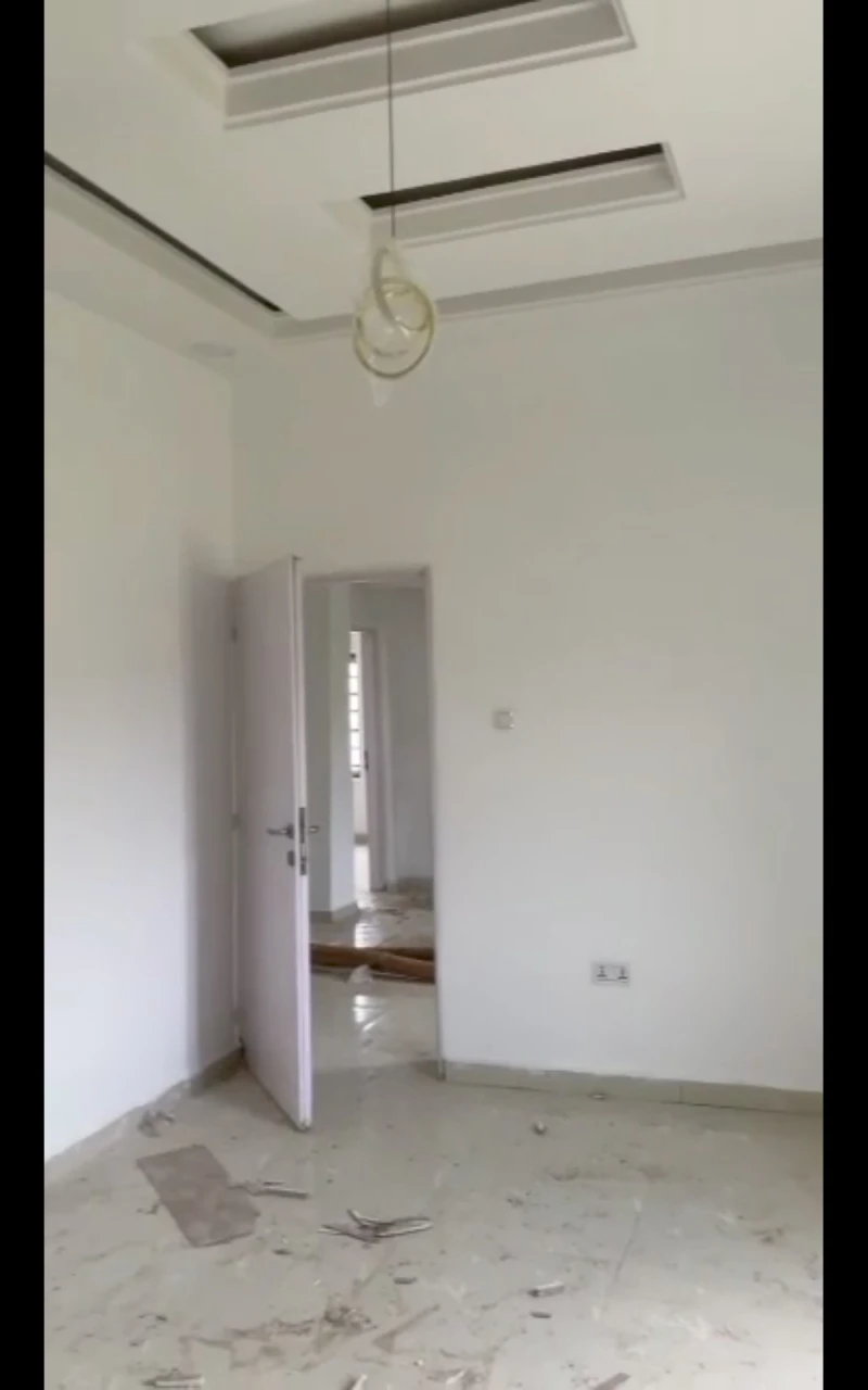 Duplex for Sale in VON Airport road, Abuja, FCT - Image 1
