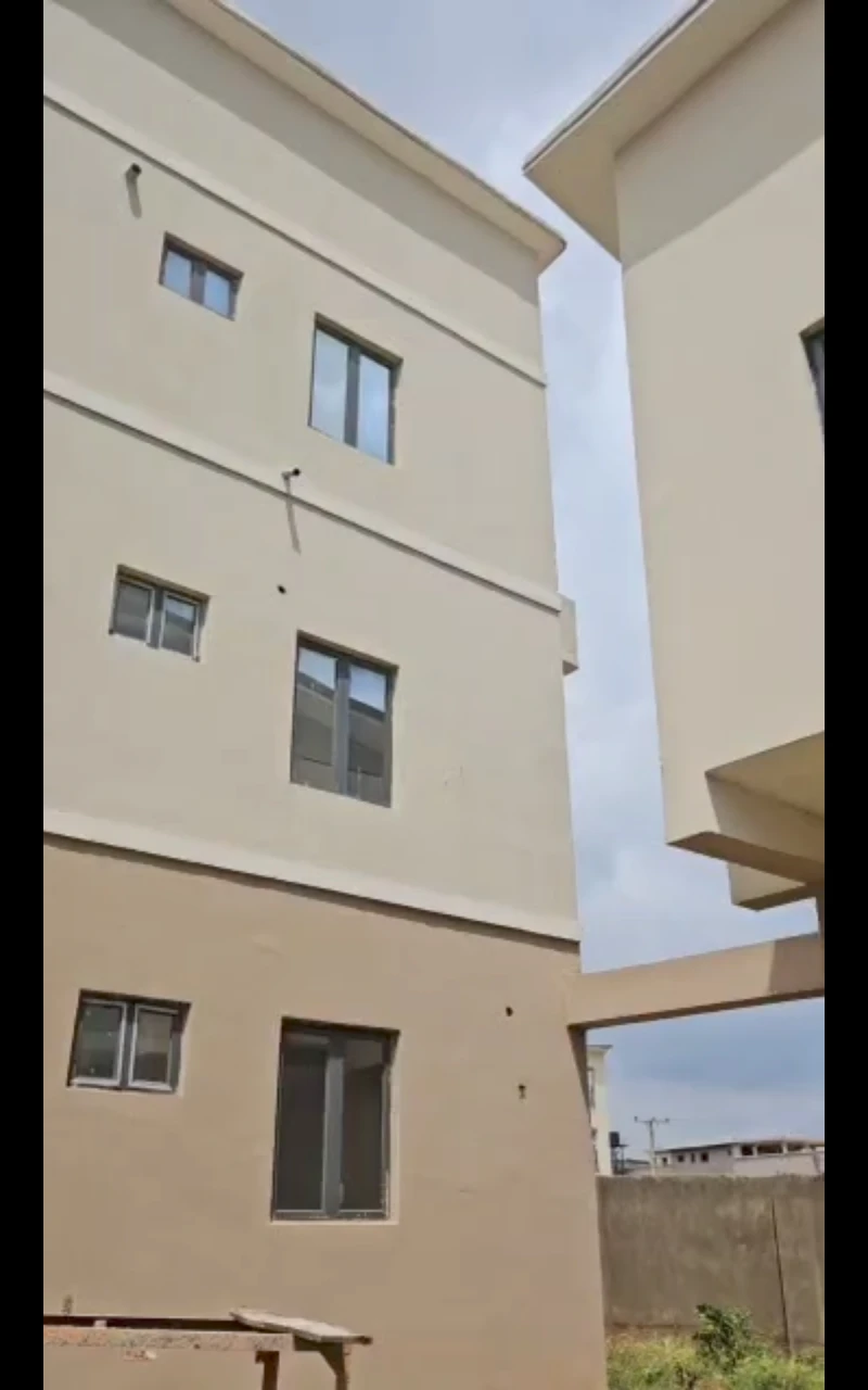 3 Bedroom Flat for Sale in Jahi, FCT - Image 4