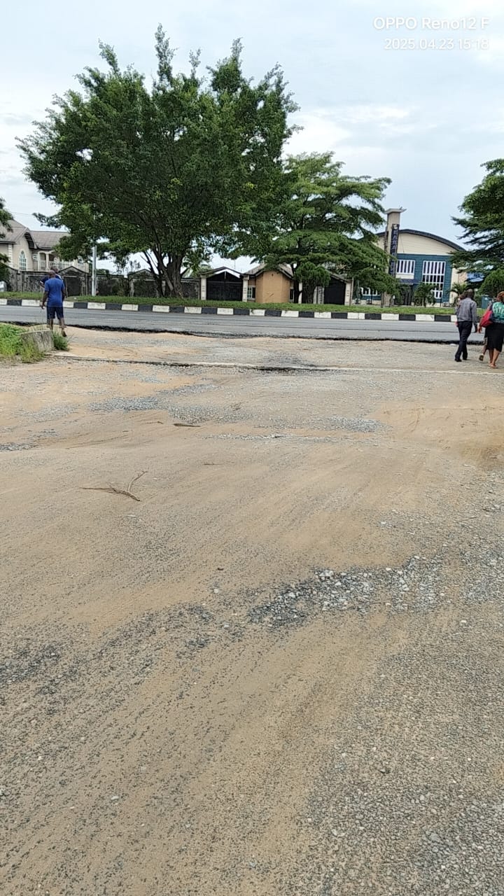 Land for Lease in Stadium road, Akwa Ibom - Image 1