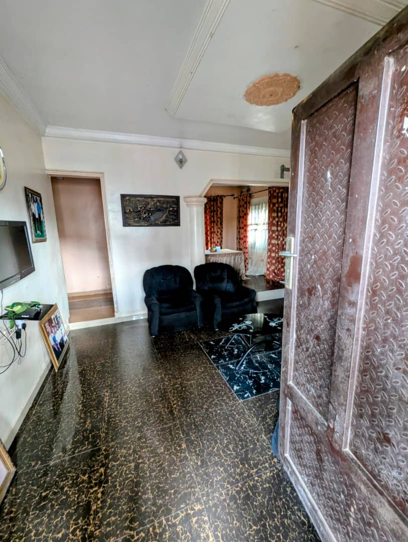 Bungalow for Sale in Nwaniba road by lucky filling station, Akwa Ibom - Image 4