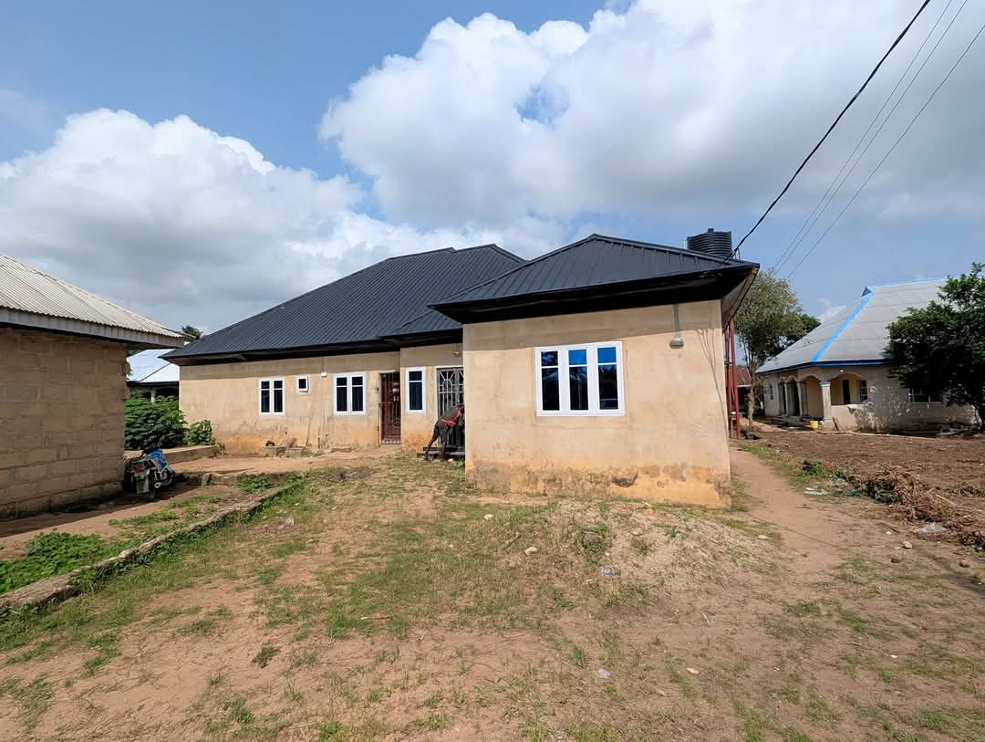 Bungalow for Sale in Ekpiri nsukara, Akwa Ibom - Image 3