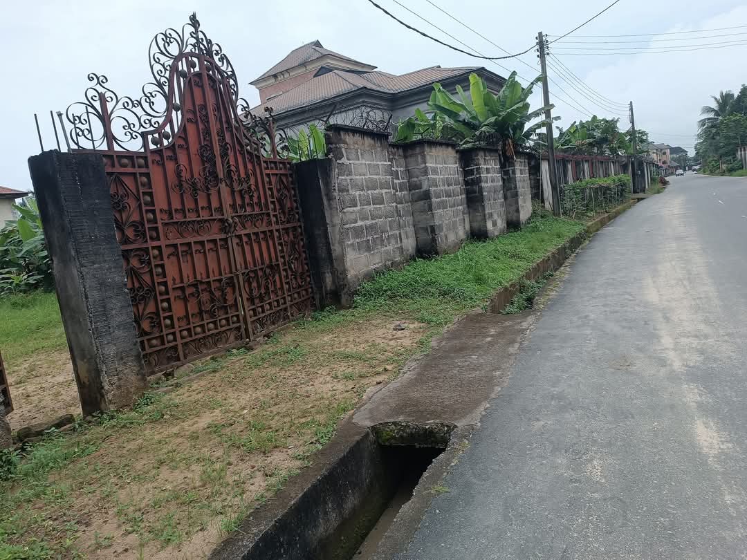 Duplex for Sale in Off four lane by ewet housing extension, Akwa Ibom - Image 2