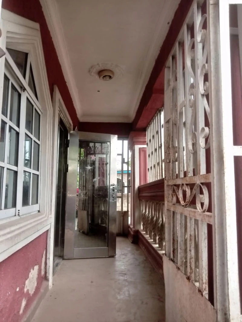 3 Bedroom Flat for Sale in Idoro Road by Health Center,  Uyo,, Akwa Ibom - Image 4