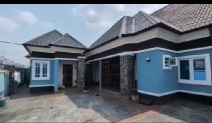 2 Bedroom Flat for Sale in Ekpiri Nsukara,  Nwaniba, Akwa Ibom - Image 1