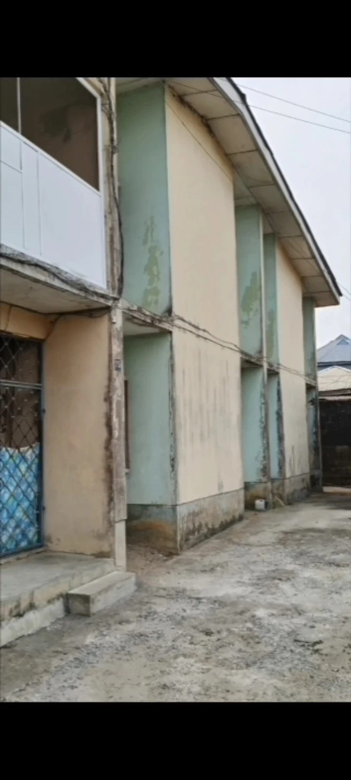 3 Bedroom Flat for Sale in Off Obioimo near discovery park, Akwa Ibom - Image 1