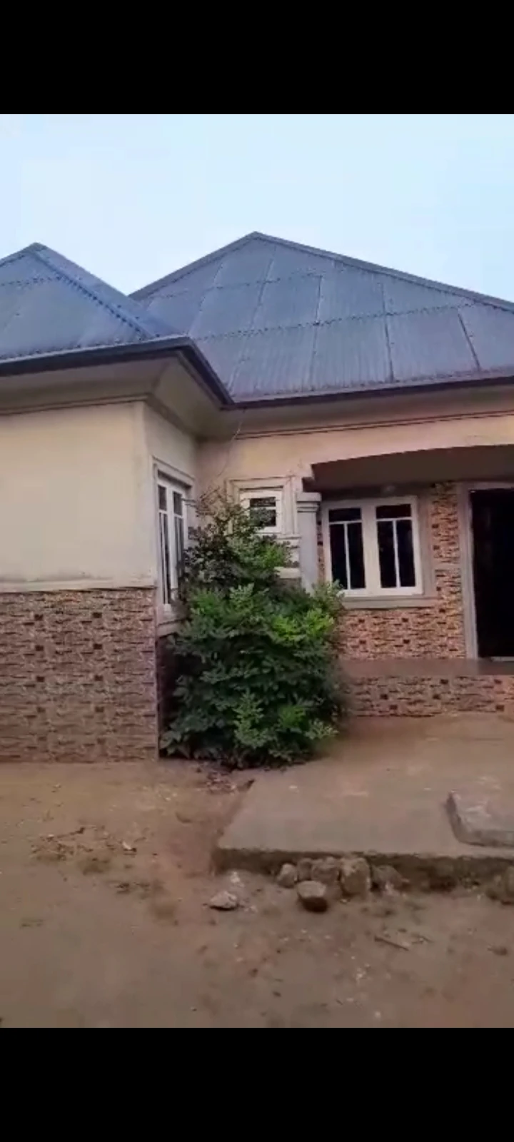 Bungalow for Sale in Aniekan Uko Axis by Obot Idim junction, Akwa Ibom cover picture