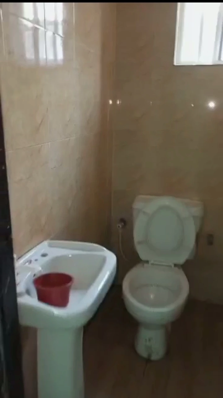 2 Bedroom Flat for Rent in Jeddo, Delta - Image 1