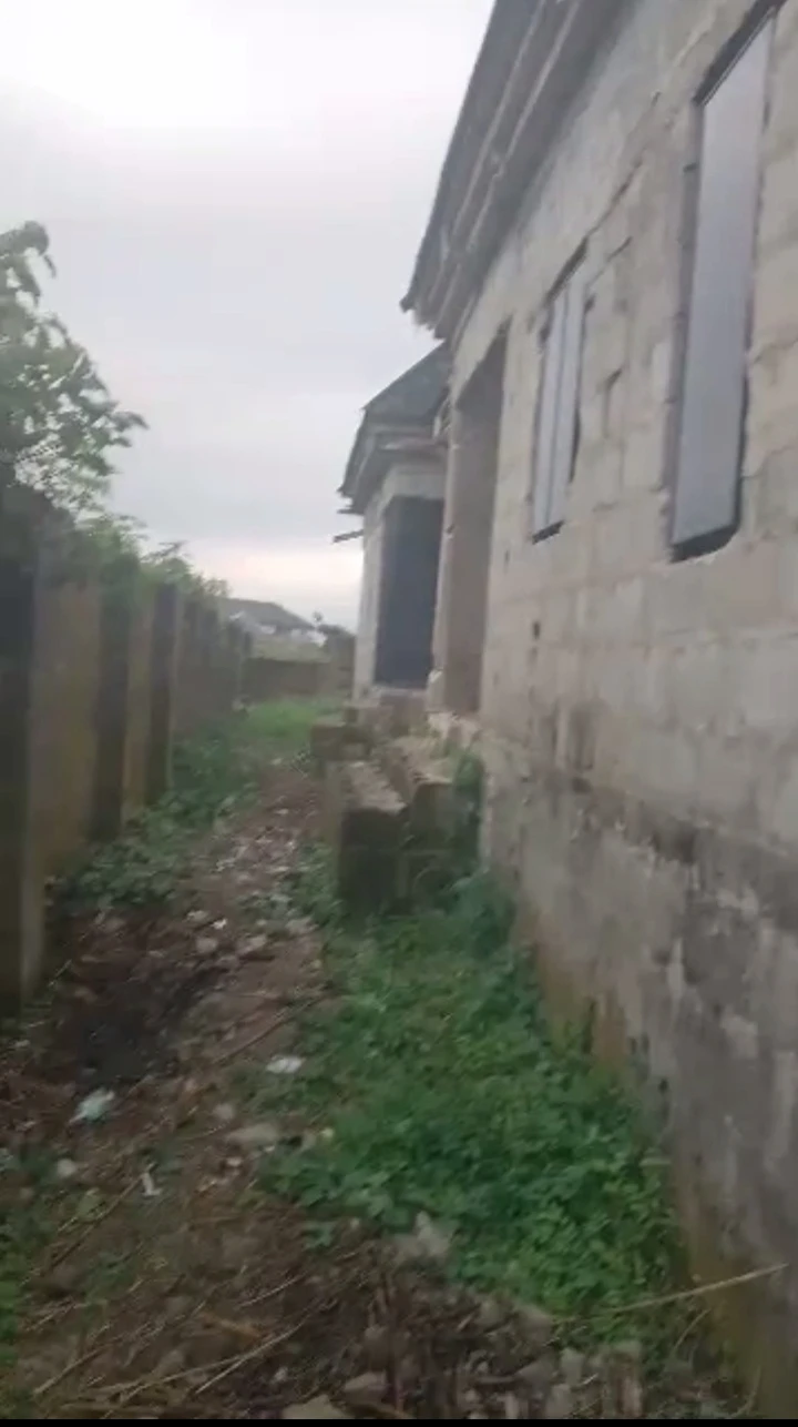 Uncompleted Building for Sale in Adesa Warri, Delta - Image 1
