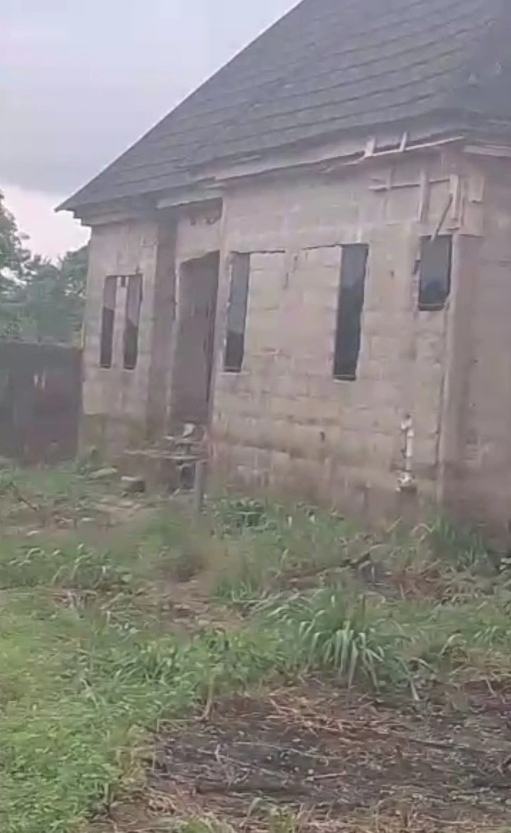 Uncompleted Building for Sale in Adesa Warri, Delta - Image 2