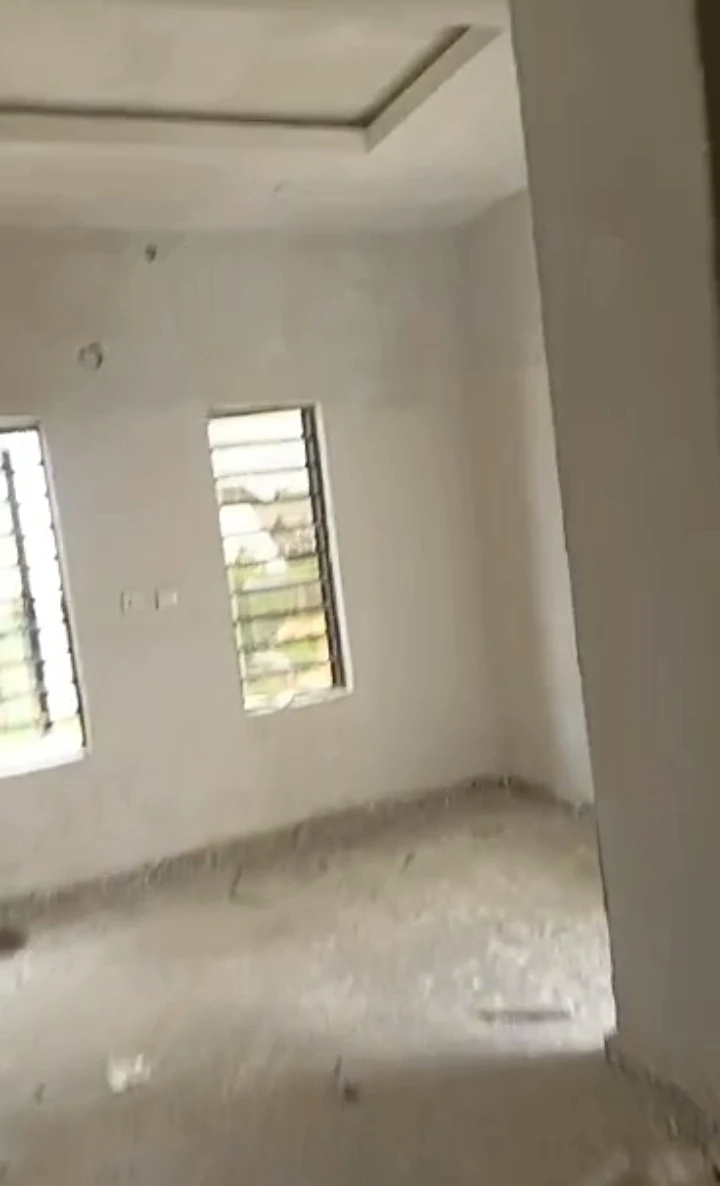 2 Bedroom Flat for Rent in Ugolo, Delta - Image 1