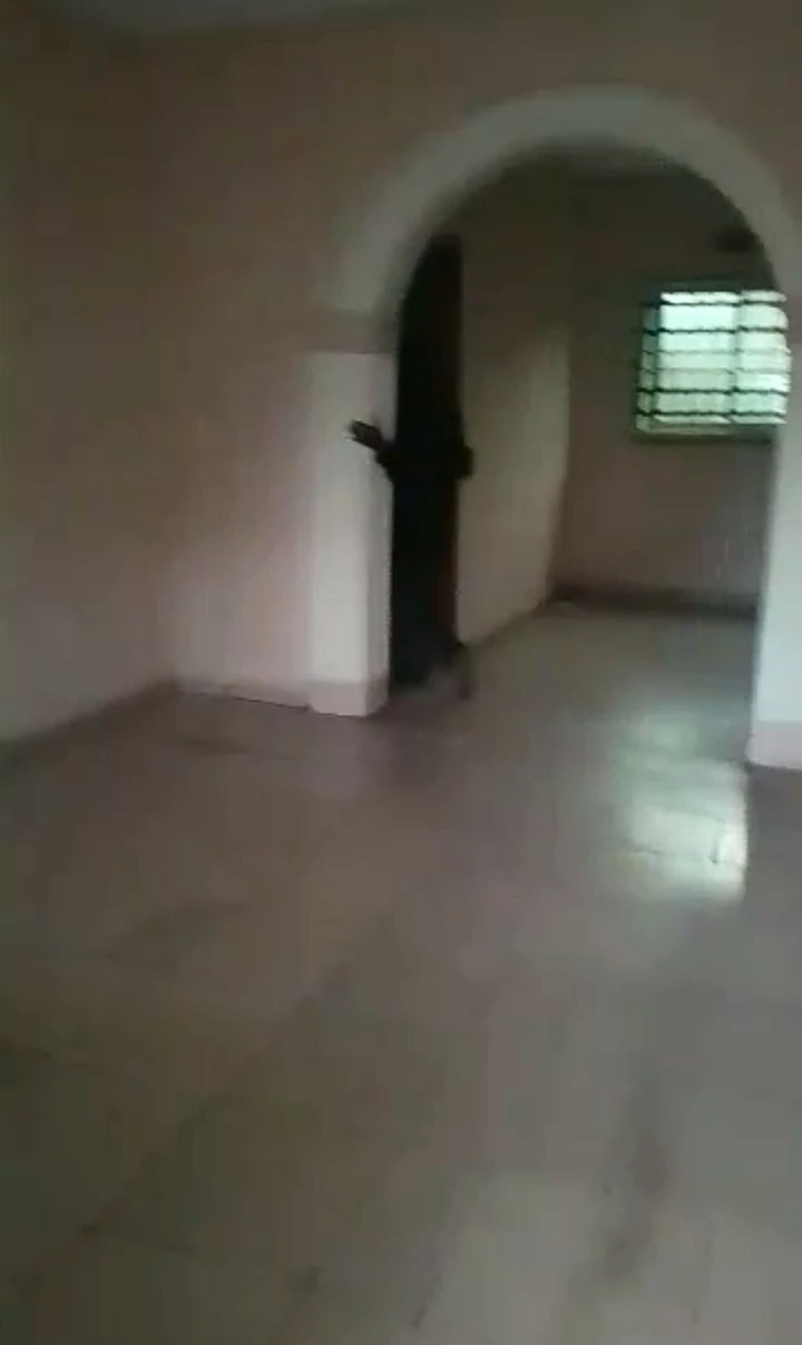 3 Bedroom Flat for Rent in Refinery road, Delta - Image 2