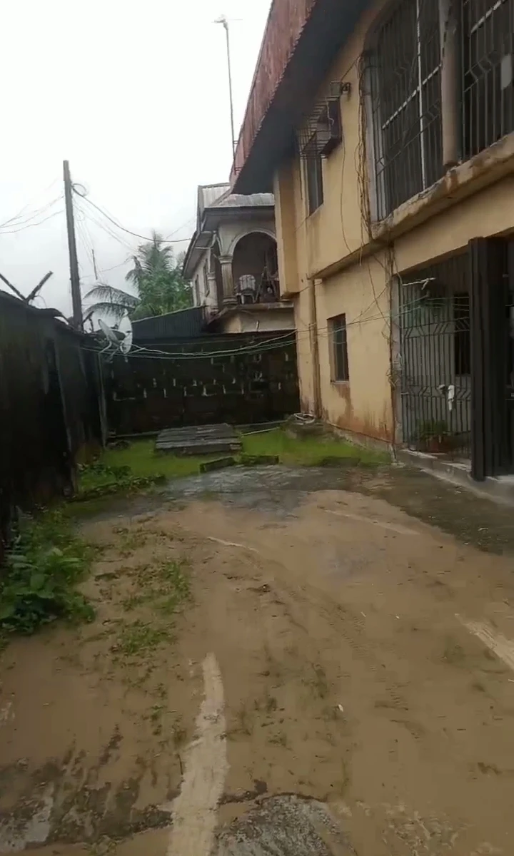 4 Bedroom Flat for Sale in Jakpa road, Delta - Image 3