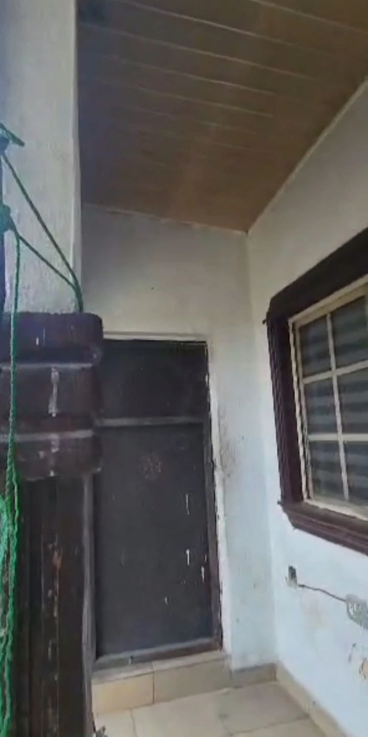 1 Bedroom Flat for Sale in Jeddo, Delta - Image 3