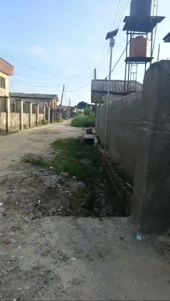 2 Bedroom Flat for Sale in Jakpa road, Delta - Image 1