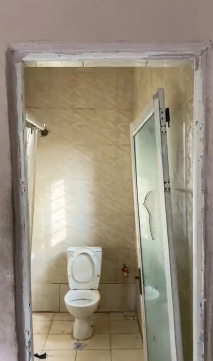 1 Bedroom Flat for Rent in Niger cat, Delta - Image 1