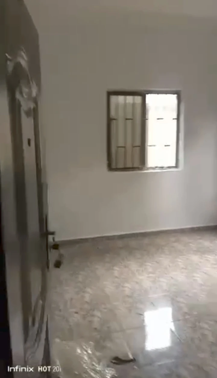 2 Bedroom Flat for Sale in Ugbomoro, Delta - Image 1