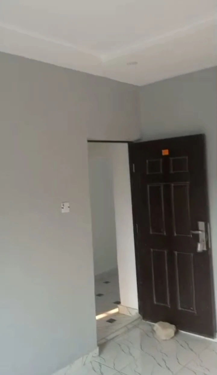 1 Bedroom Flat for Rent in Uwagba, Delta - Image 3