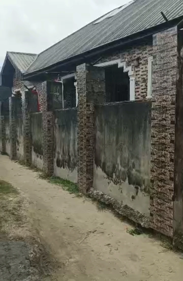 Bungalow for Sale in Adesa Warri, Delta - Image 2