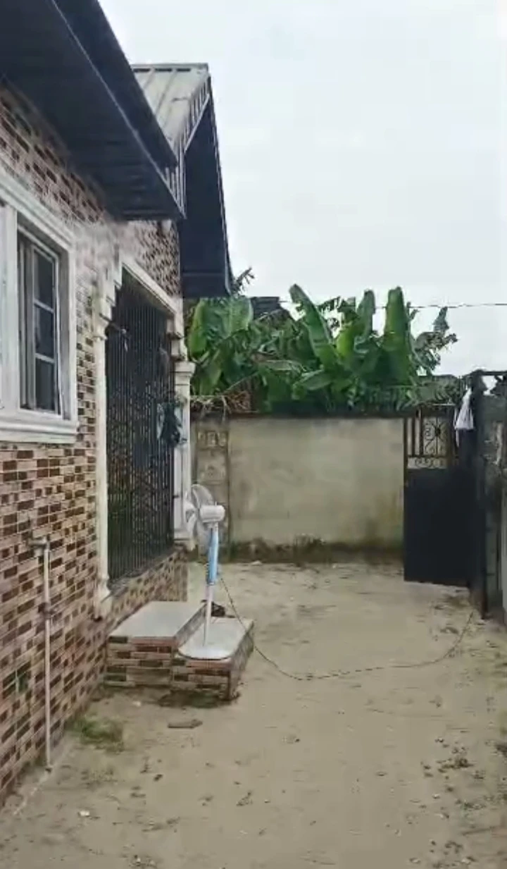 Bungalow for Sale in Adesa Warri, Delta - Image 1
