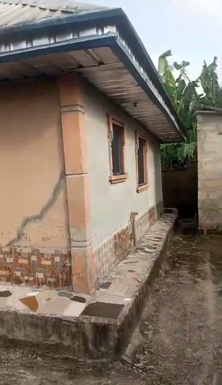 Bungalow for Sale in Jakpa road, Delta - Image 3