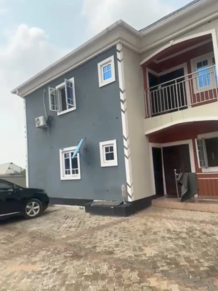 3 Bedroom Flat for Sale in Ogunwenyin, Edo - Image 2
