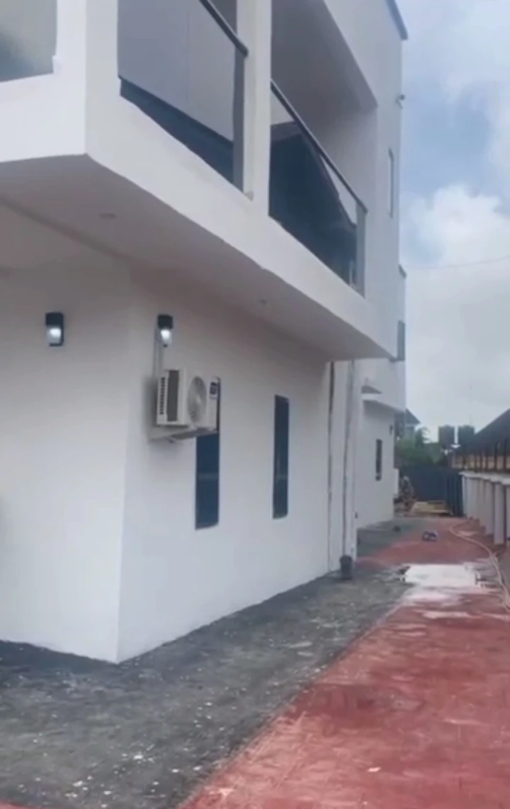 Duplex for Sale in 1st ugbor, Edo - Image 2