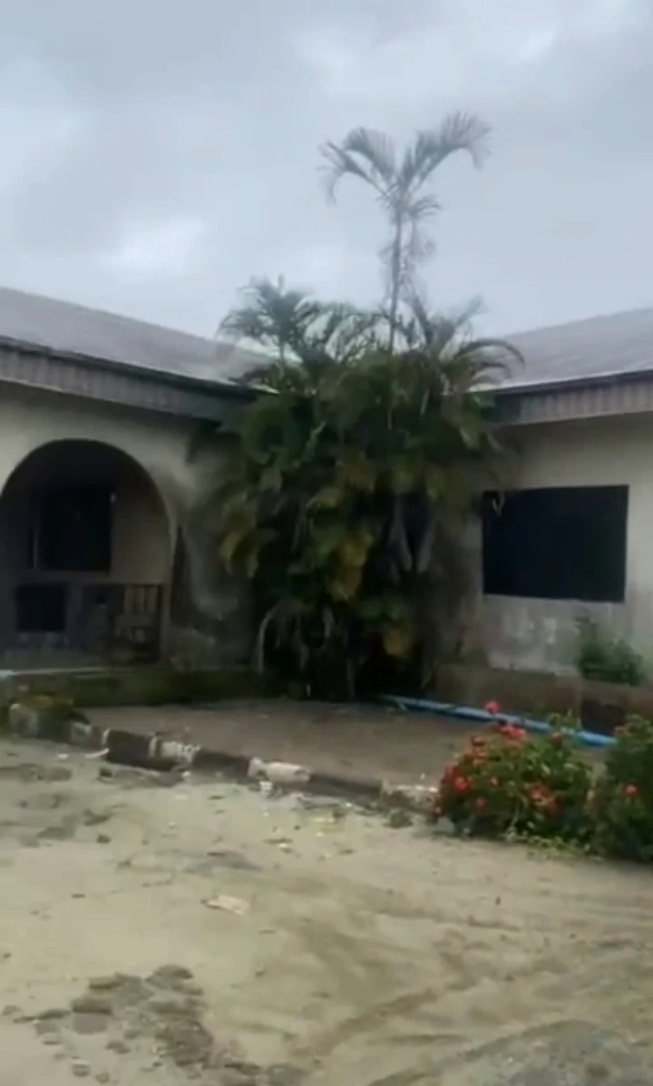 4 Bedroom Flat for Sale in Jakpa road, Delta - Image 1