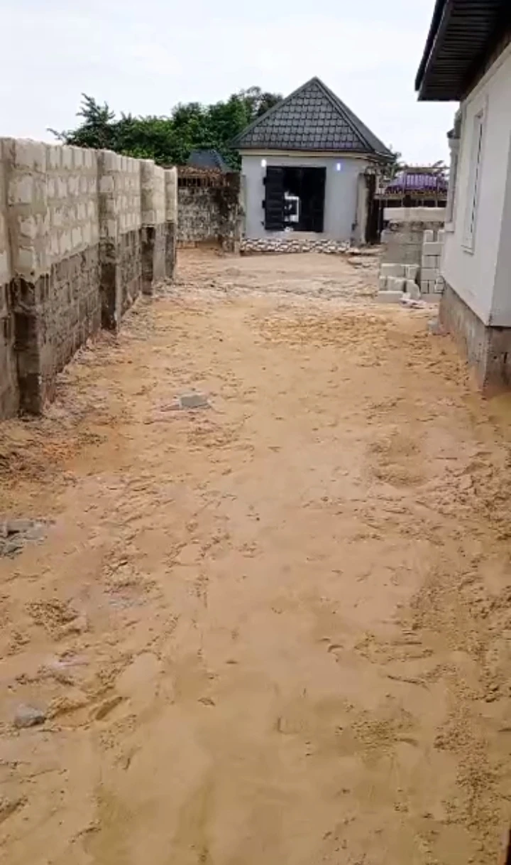1 Bedroom Flat for Rent in Ugolo, Delta - Image 3