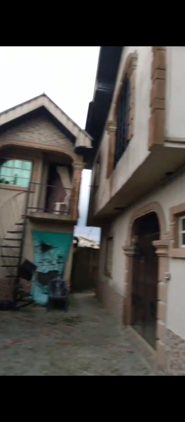 4 Bedroom Flat for Sale in Jakpa road, Delta - Image 1