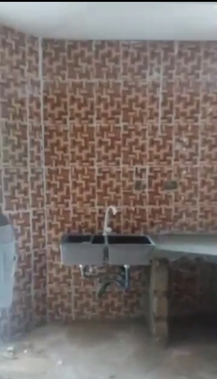 2 Bedroom Flat for Rent in Jakpa road, Delta - Image 3