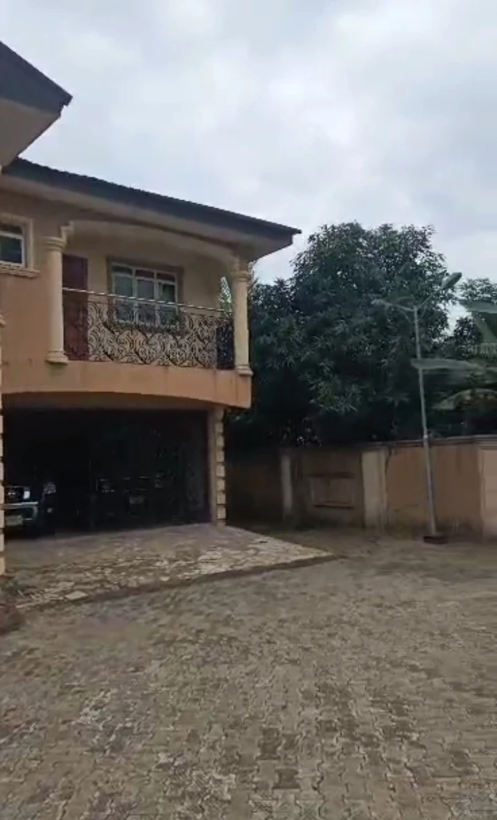 Duplex for Sale in Ugbor, Edo - Image 2