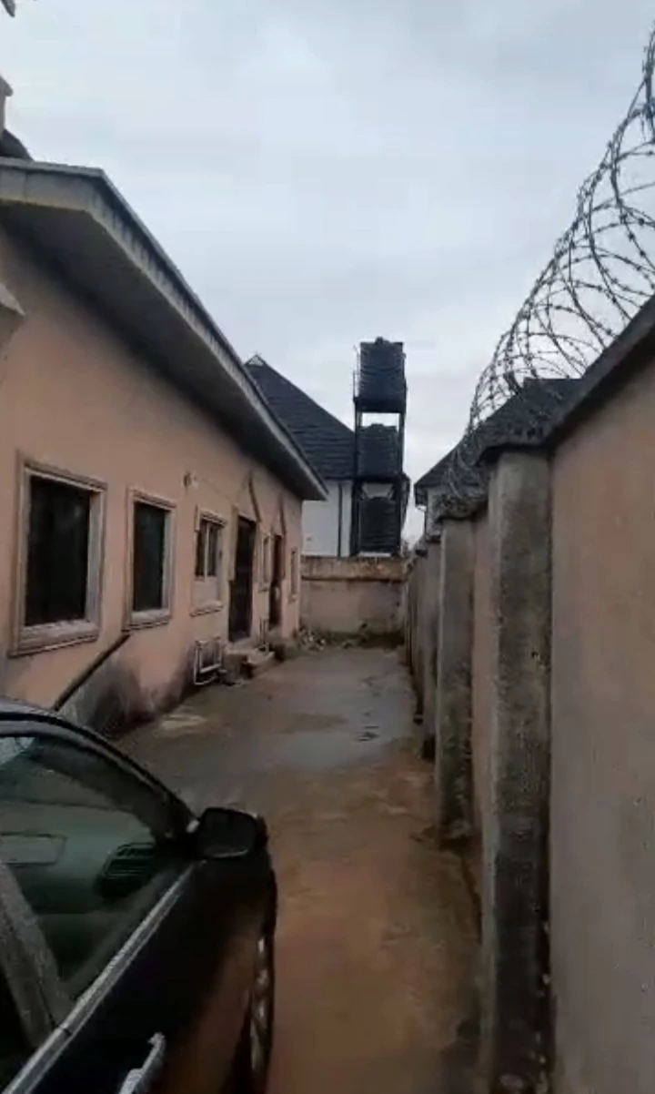 Bungalow for Sale in Off Limit road, Edo - Image 1