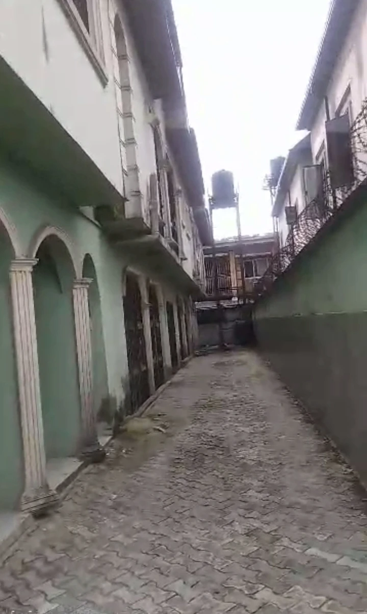 2 Bedroom Flat for Sale in Jakpa, Delta - Image 1