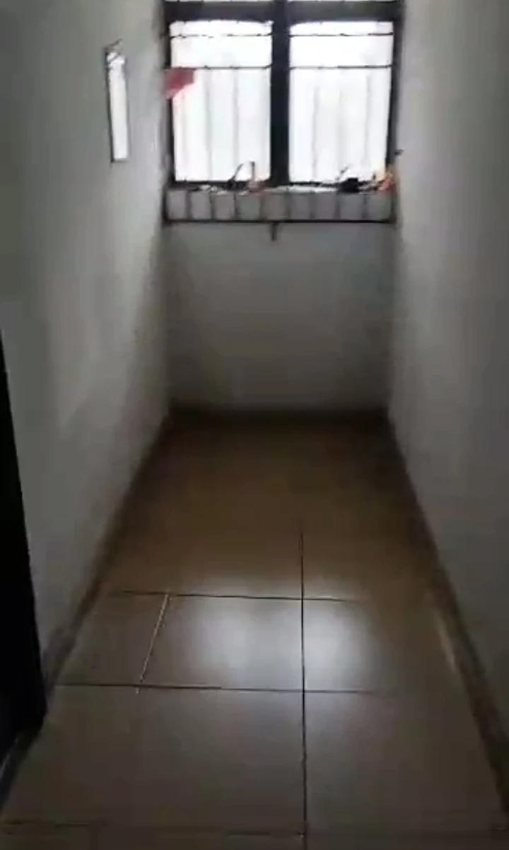 2 Bedroom Flat for Rent in Jakpa road, Delta - Image 1