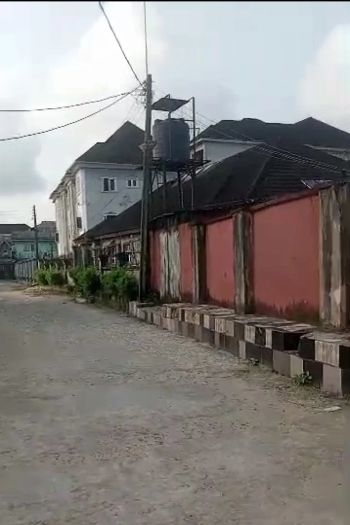 Bungalow for Sale in Jakpa road, Delta - Image 4