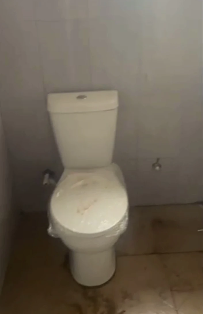 2 Bedroom Flat for Rent in Jefia road off pti, Delta - Image 3