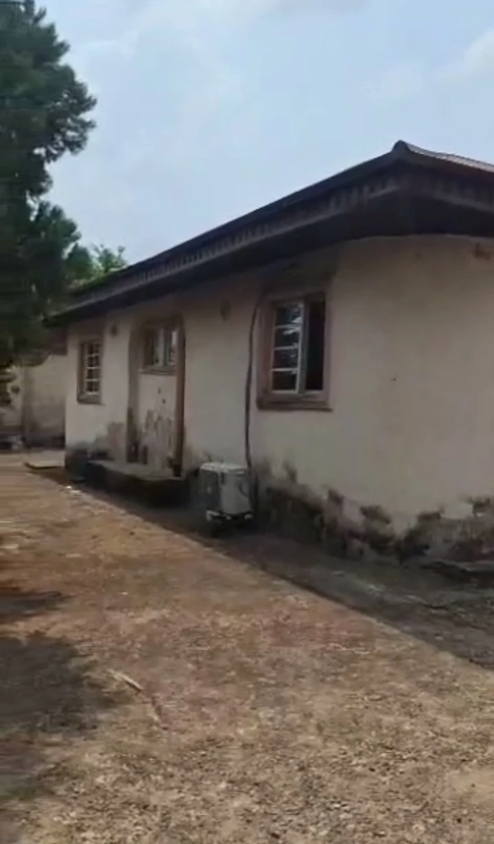 Bungalow for Sale in 1st ugbor, Edo - Image 2