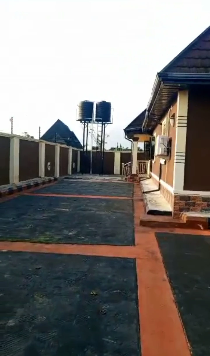 Bungalow for Sale in Oroho community sapele road, Edo - Image 1