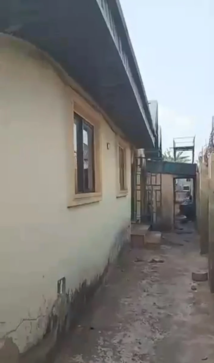 3 Bedroom Flat for Sale in Aduwawa Benin city, Edo - Image 1