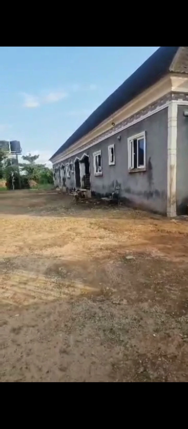 Bungalow for Sale in Uholor community Ekehuaw road, Edo - Image 2