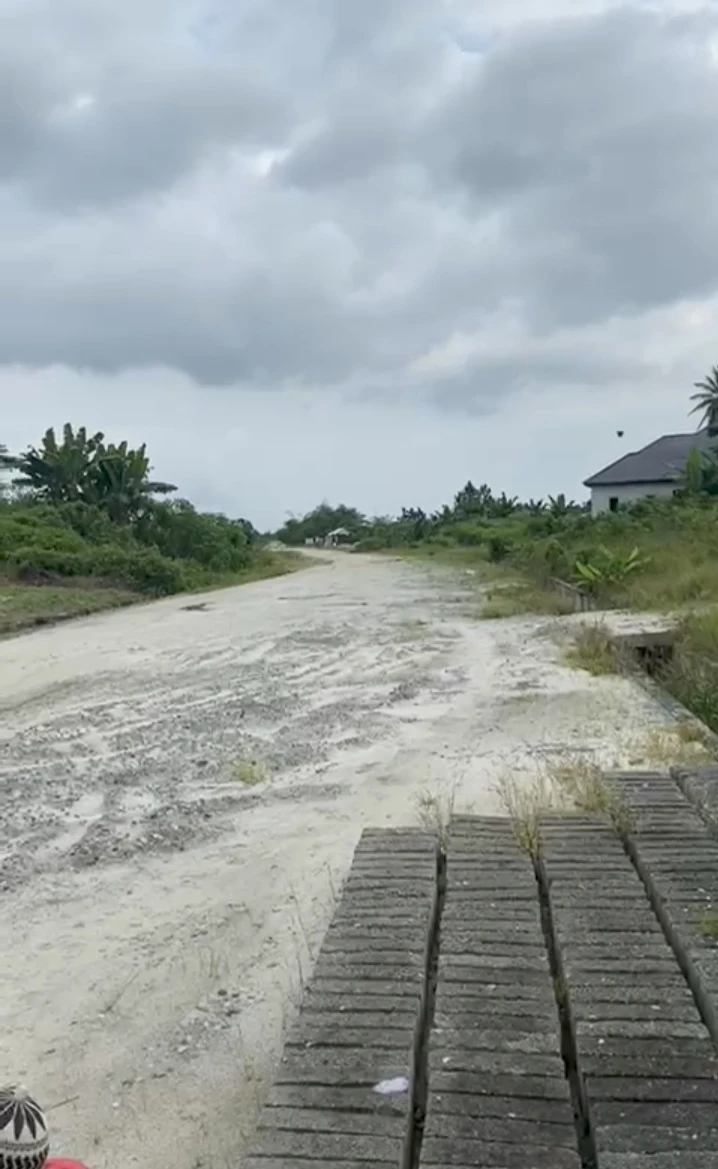 Uncompleted Building for Sale in Niger cat, Delta - Image 3