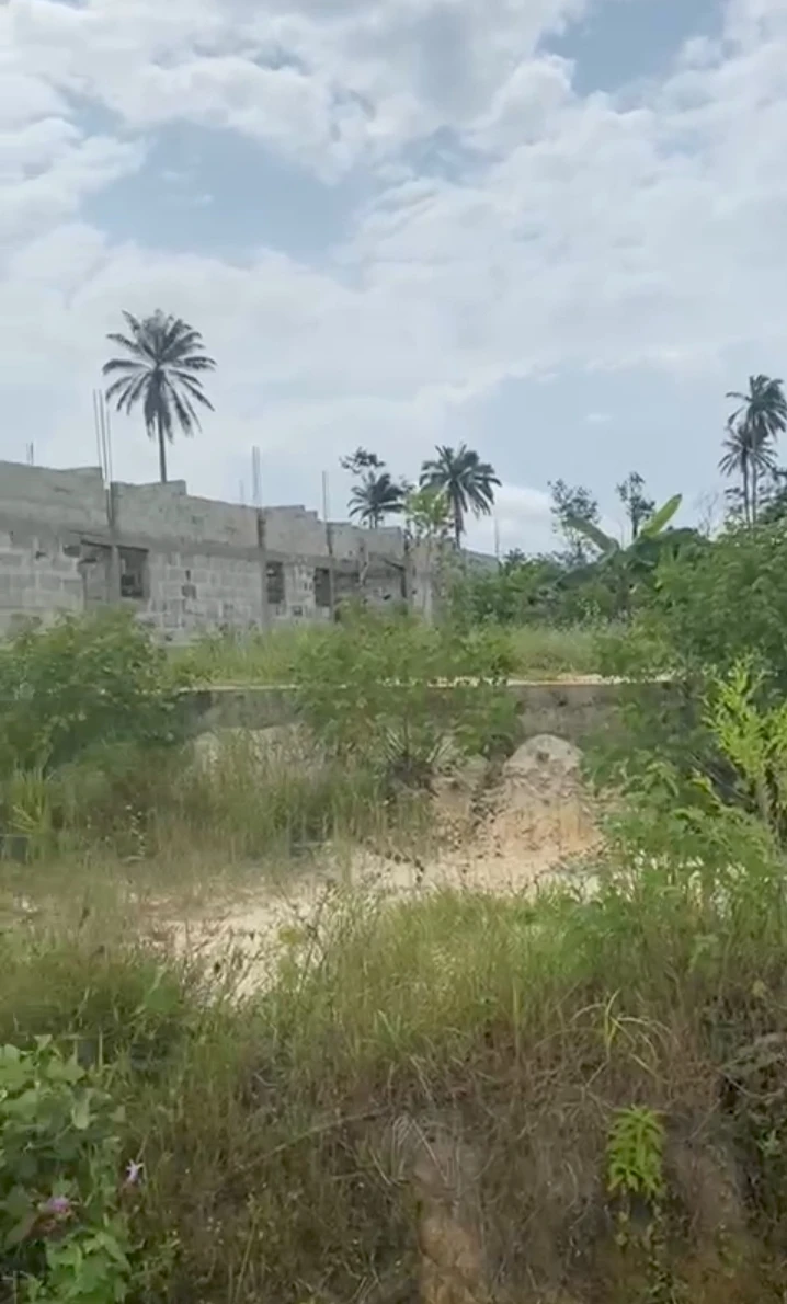 Uncompleted Building for Sale in Niger cat, Delta - Image 1