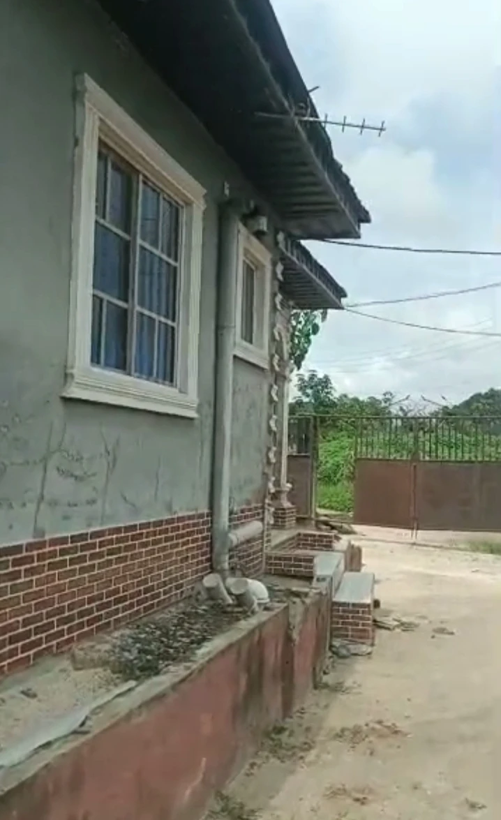 Bungalow for Sale in Otokutu, Delta - Image 2