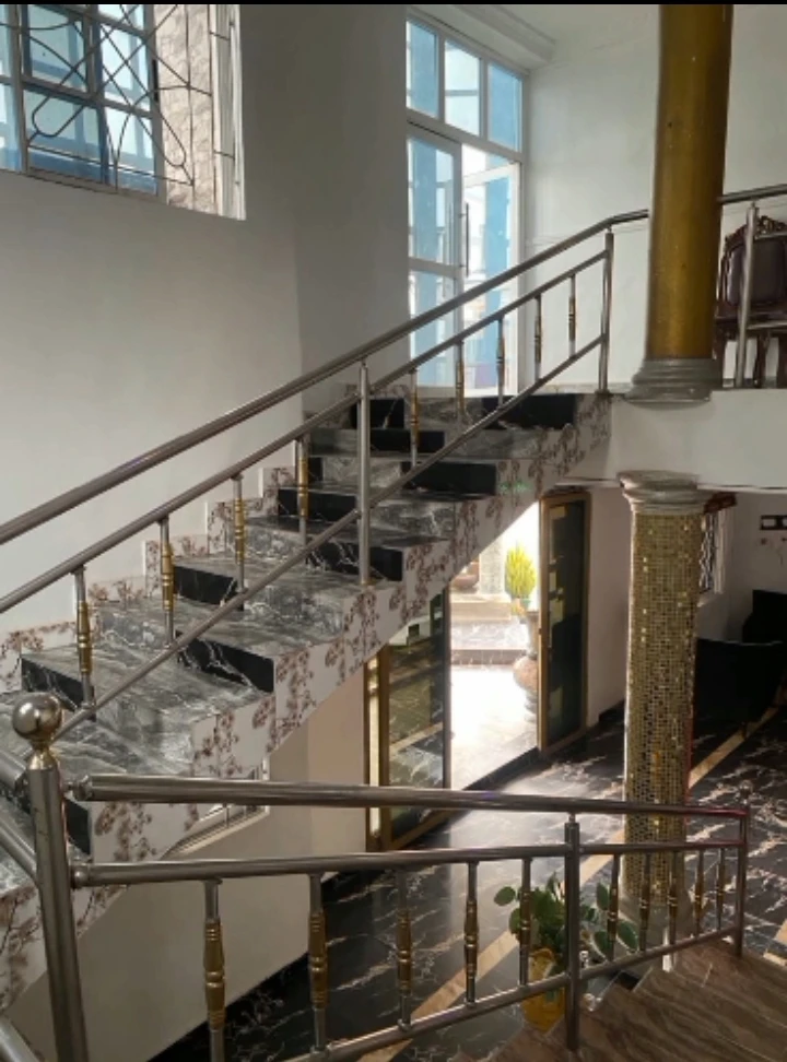 Hotel for Sale in Udu Warri, Delta - Image 1