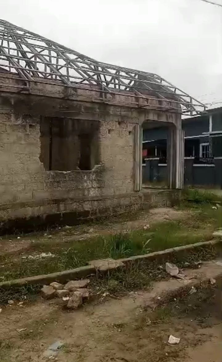 Uncompleted Building for Sale in Adesa Warri, Delta - Image 1