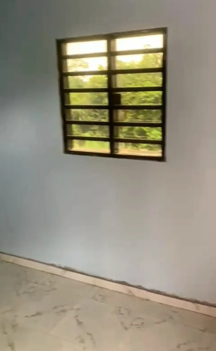 SelfContain for Sale in Jeddo, Delta - Image 3